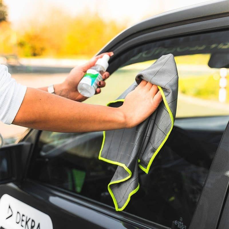 Liquid Elements - CARBON Scheibenreinigungs-Tuch 40x40cm 300GSM 2 Liquid Elements - CARBON Scheibenreinigungs-Tuch